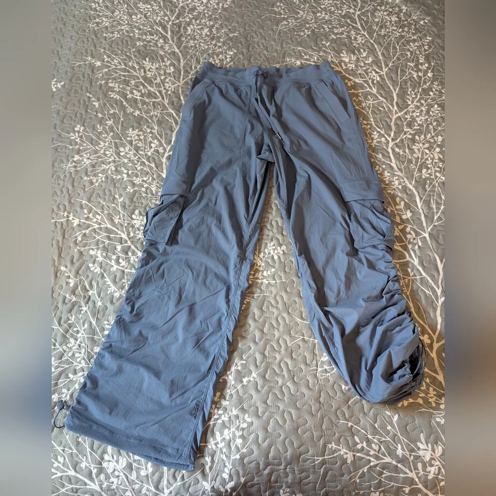 Lululemon Dance Studio Mid Rise Cargo Pants Size L - Picture 1 of 7
